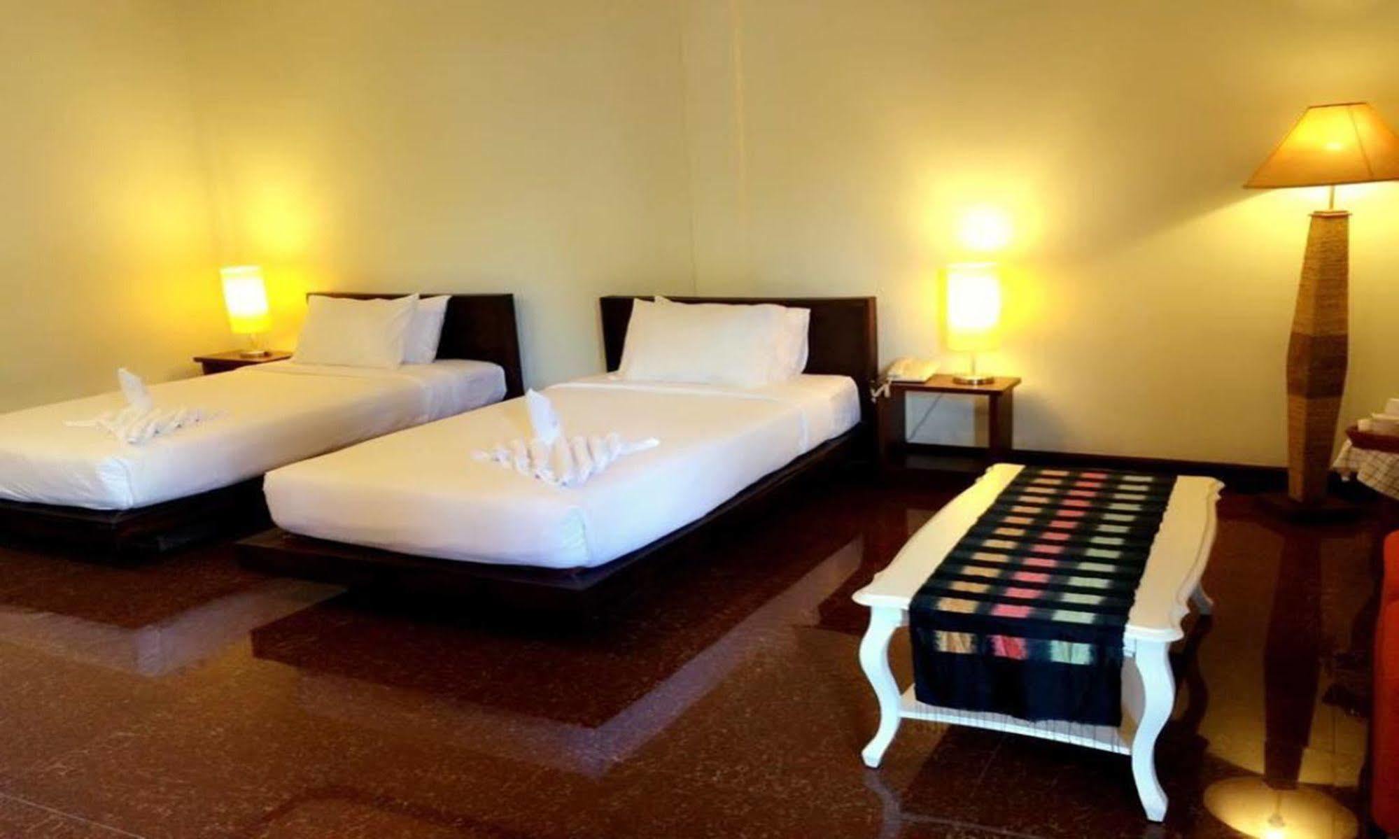 Luang Prabang Inn מראה חיצוני תמונה