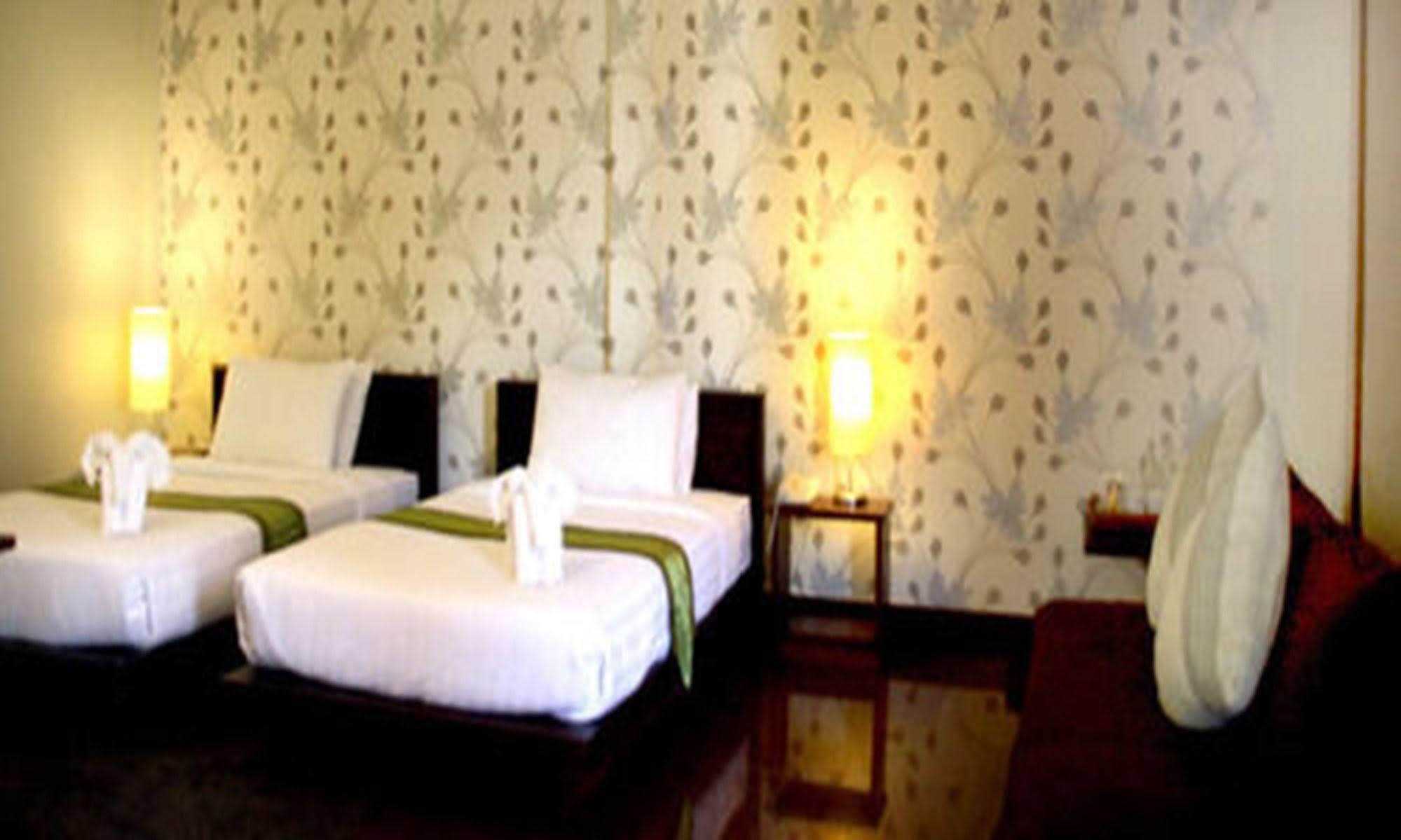 Luang Prabang Inn מראה חיצוני תמונה