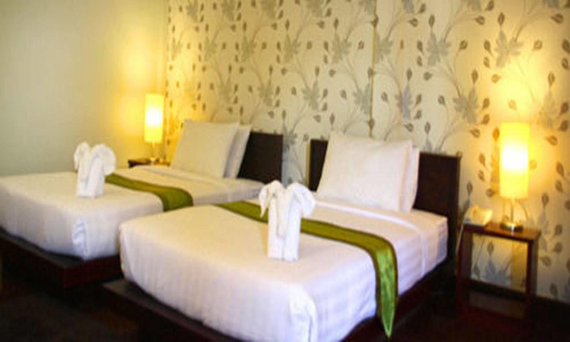 Luang Prabang Inn מראה חיצוני תמונה