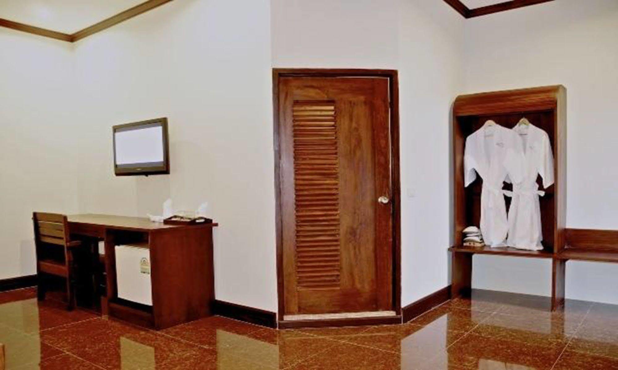 Luang Prabang Inn מראה חיצוני תמונה